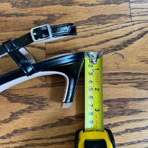 C. Paravano Women's Pointed Toe Slingback Pump, Size 39.5 (EU) or 9/ 9.5 (US) - Picture 7 of 8